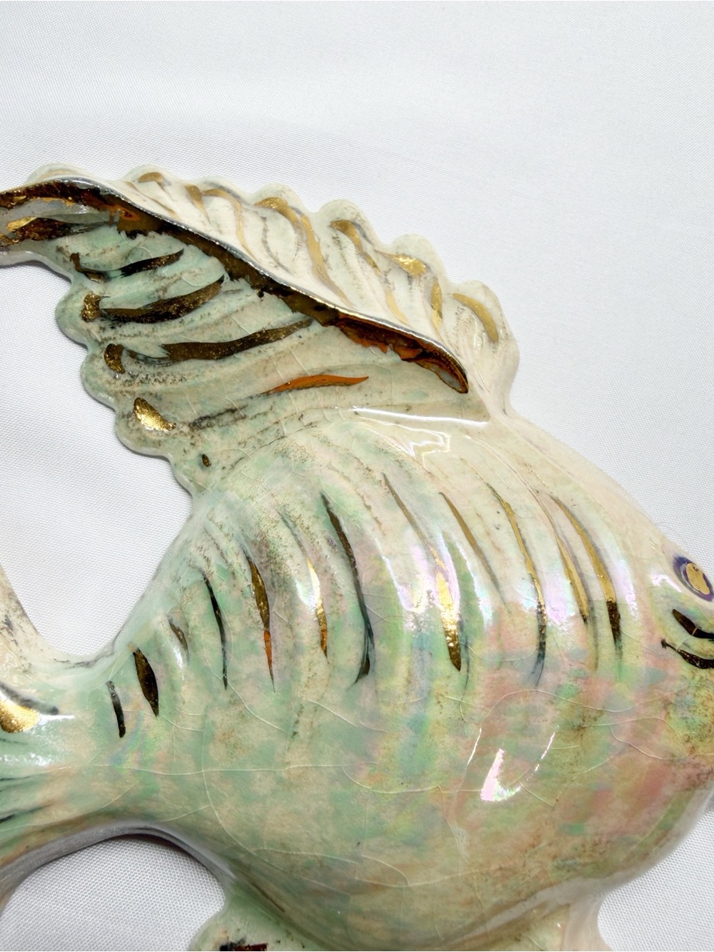 Vintage Hand Painted Iridescent Angel Fish and Bubbles Irene Smith Chalkware - Picture 4 of 10